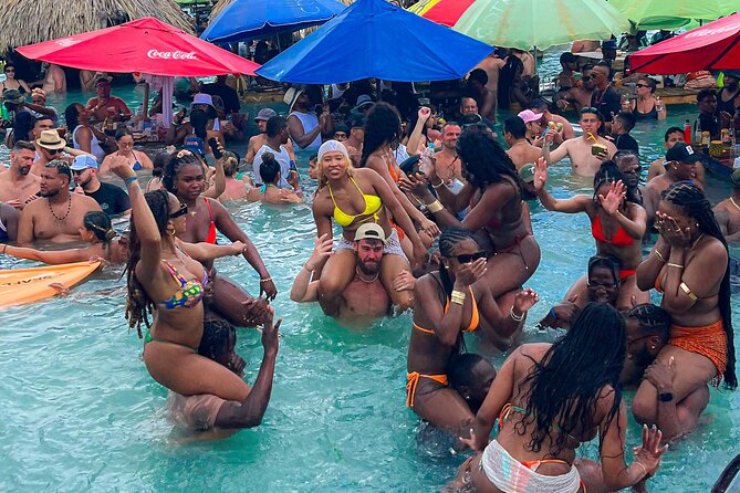 Boat party excursion on Cholón Island near Cartagena, Colombia